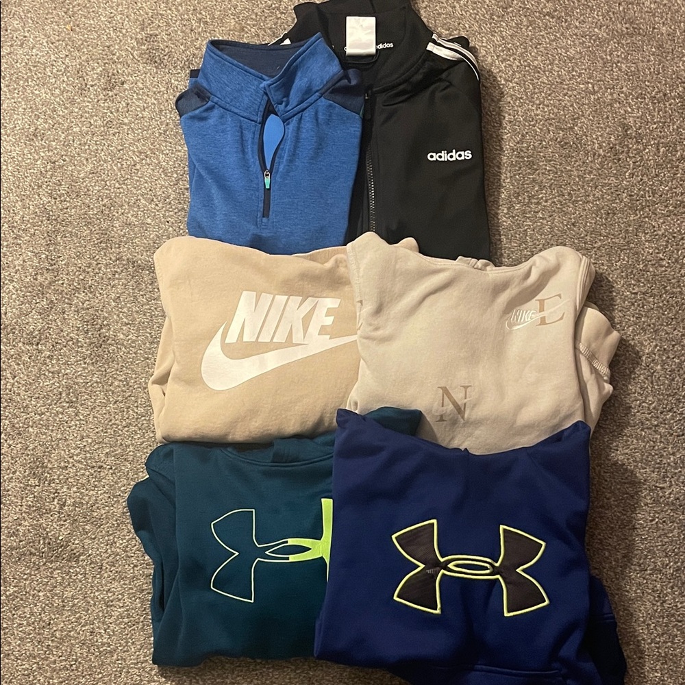 Bundle of Boys sweatshirts